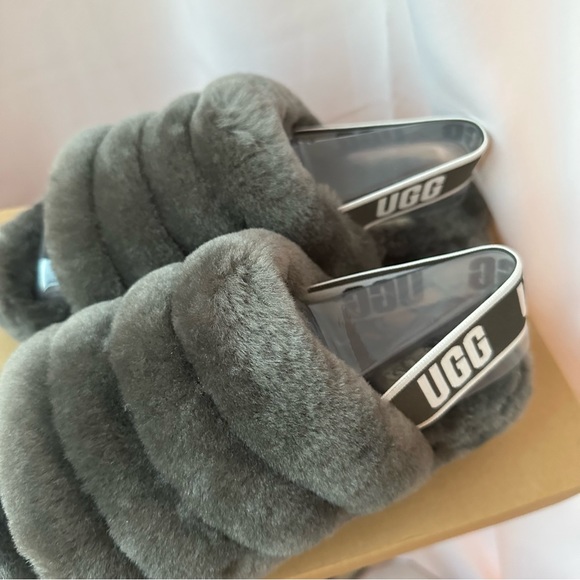 UGG FLUFF YEAH SLIDES/SLIPPERS - Picture 5 of 9